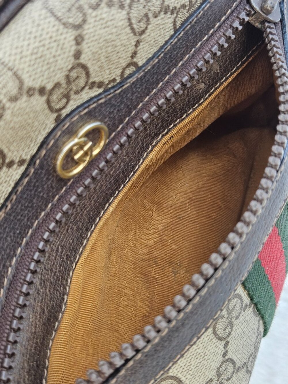 Gucci Supreme Web Sherry Line shoulder bag - Picture 10 of 17